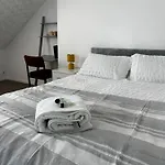 Le Crescent Rooms,