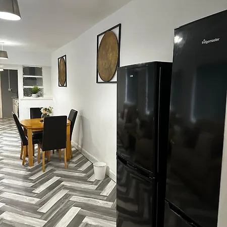 Kapselhotel Le Crescent Rooms,