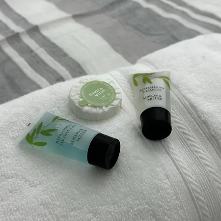 Le Crescent Rooms, Hôtel capsule