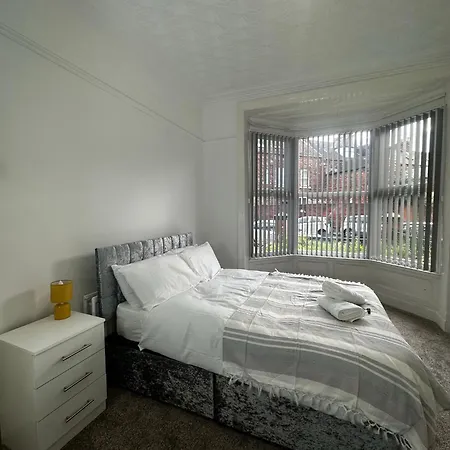 Capsule hotel Le Crescent Rooms,