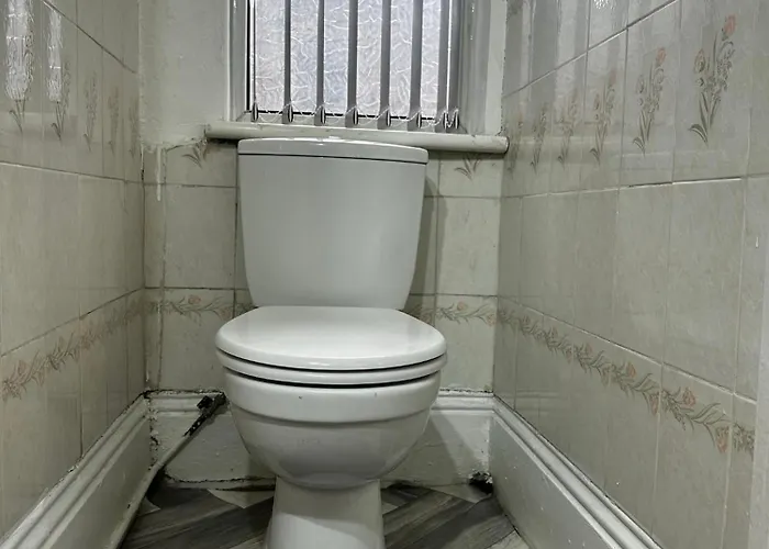 Capsule hotel Le Crescent Rooms, *