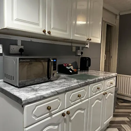 Le Crescent Rooms, Hotel kapsułowy Middlesbrough