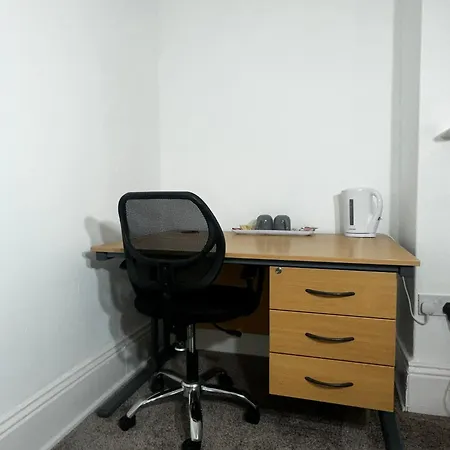 Le Crescent Rooms, * Middlesbrough